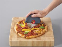 Joseph Joseph Disc Easy-Clean Pizza Diski - Gri/Kırmızı(20038)
