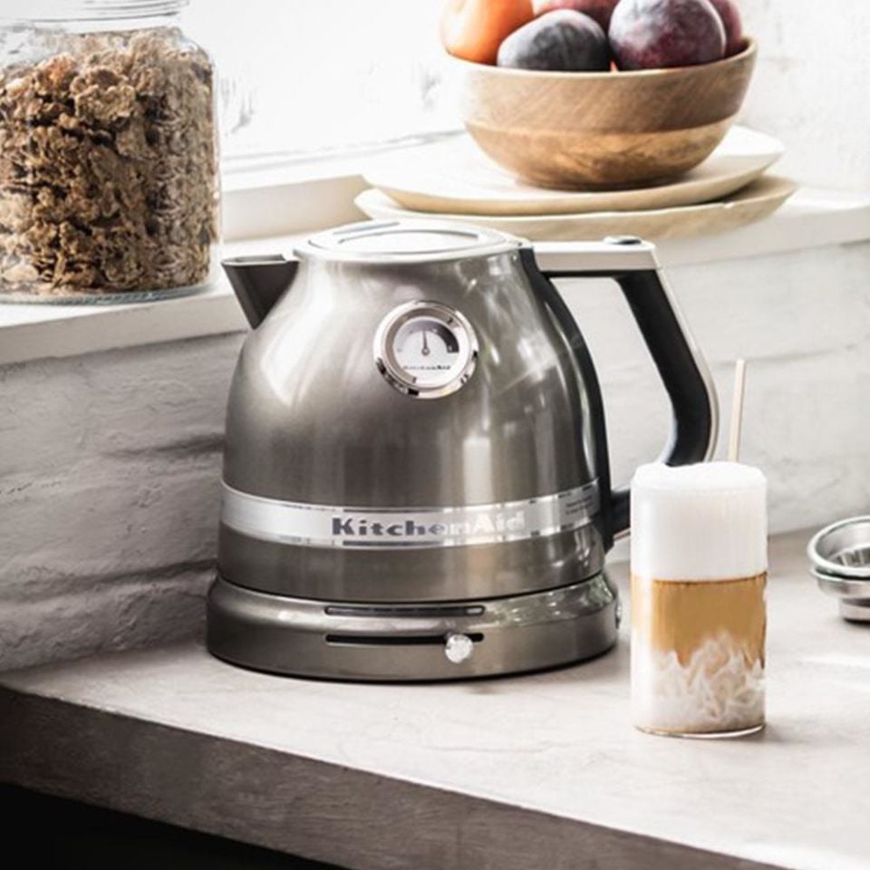 KitchenAid Artisan 1,5 L Su Isıtıcısı Medallion Silver 5KEK1522EMS