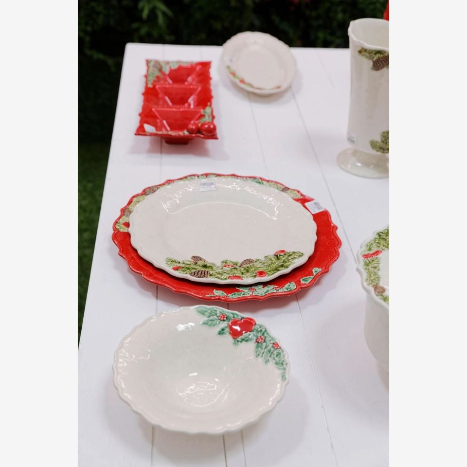 Kırmızı Seramik Servis Tabağı 40 Cm Garland Collection by Bordallo Pinherio