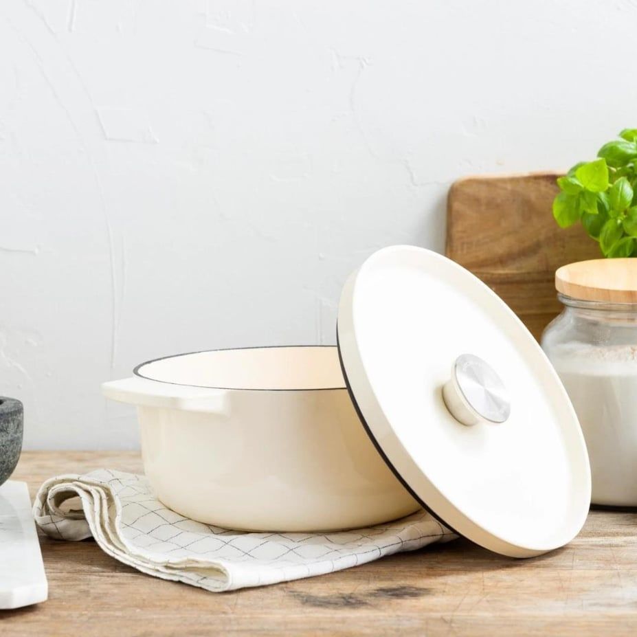 KitchenAid Döküm Demir Tencere 26 cm Almond Cream