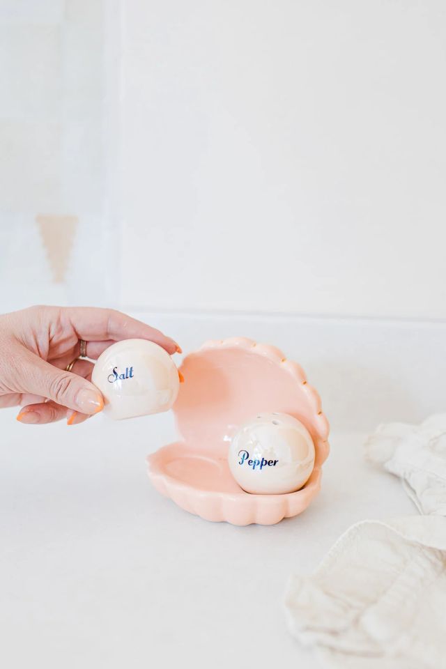 Pembe Stoneware Tuzluk Ve Biberlik 12X10x13 Cm Animals Collection by Yvonne Ellen Animals Collection | by Yvonne Ellen