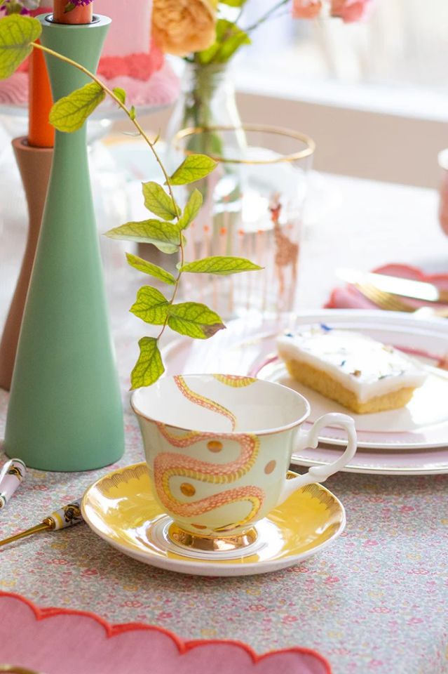 Yeşil Porselen Çay Fincanı 200 Ml Animals Collection by Yvonne Ellen