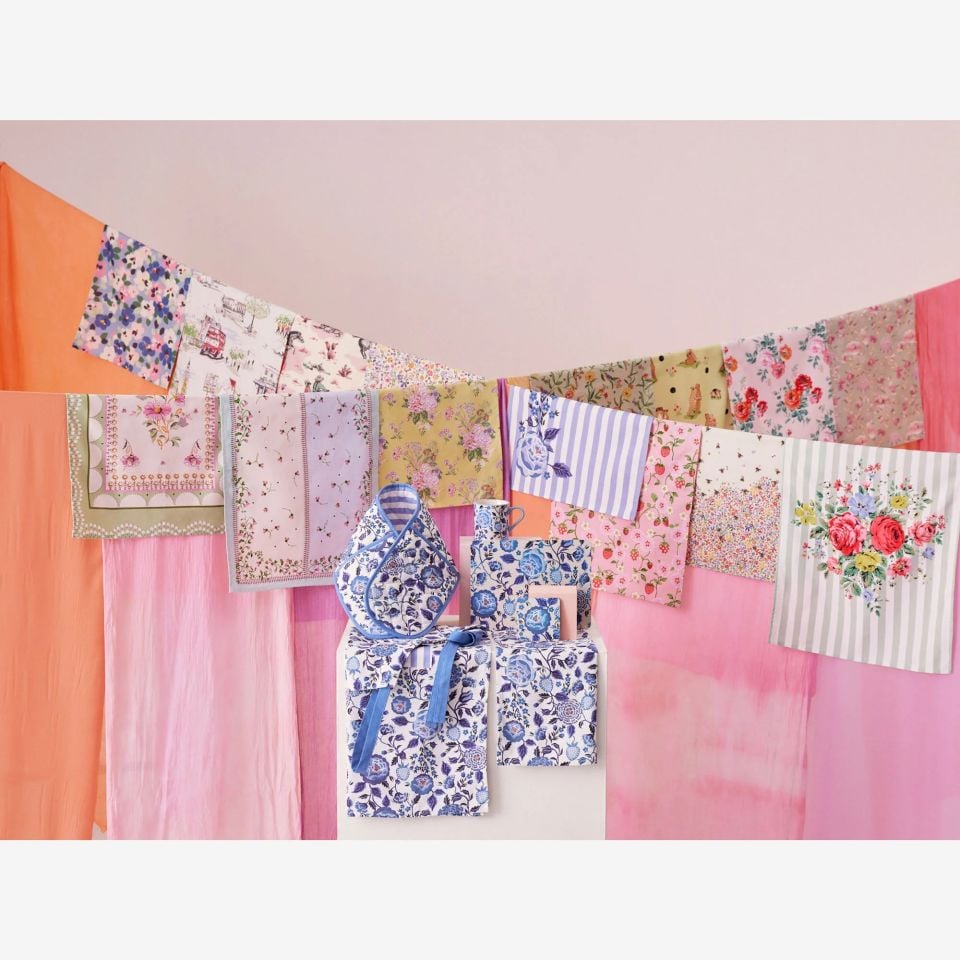 Mavi Porselen Kupa 275 Ml Strawberry Garden Collection by Cath Kidston