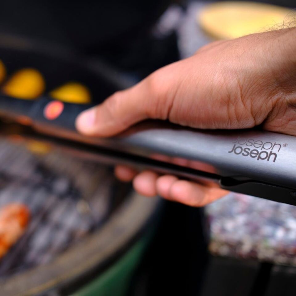 Joseph Joseph GrillOut Uzatılabilir Saplı Paslanmaz Çelik Barbekü Maşası