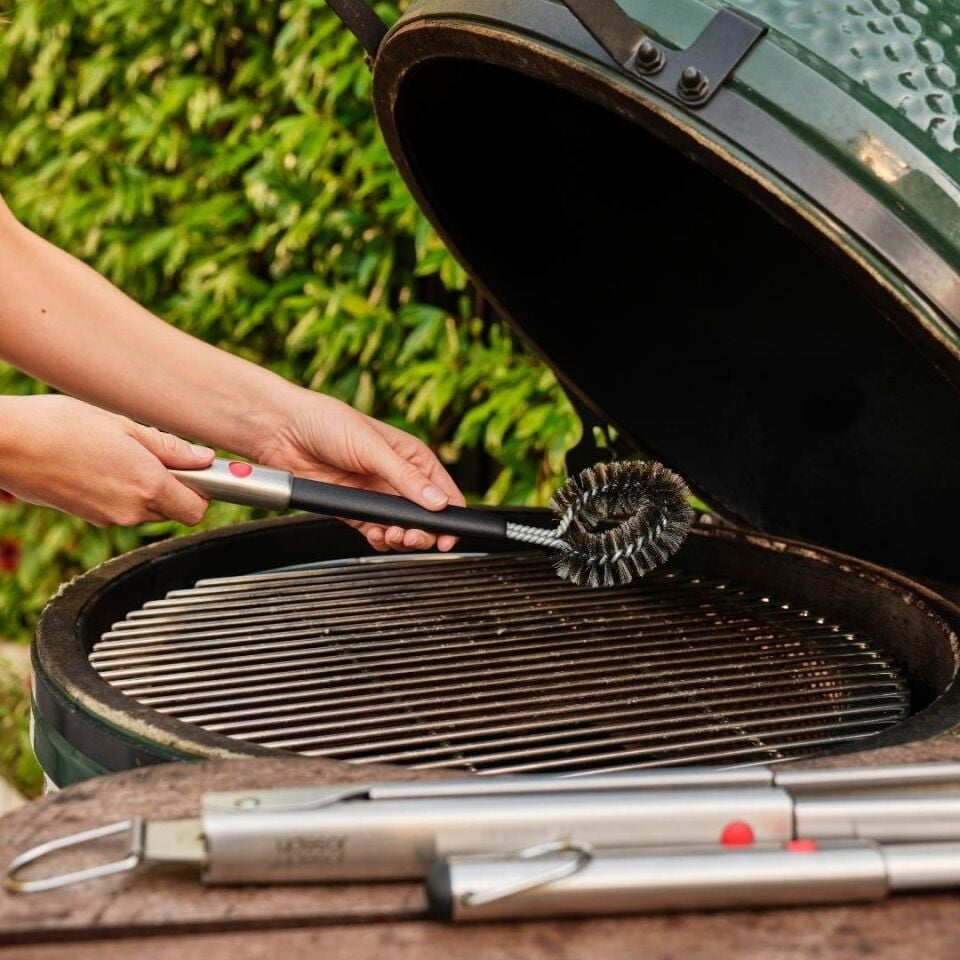 Joseph Joseph GrillOut Uzatılabilir Saplı Paslanmaz Çelik Barbekü Temizleme Fırçası
