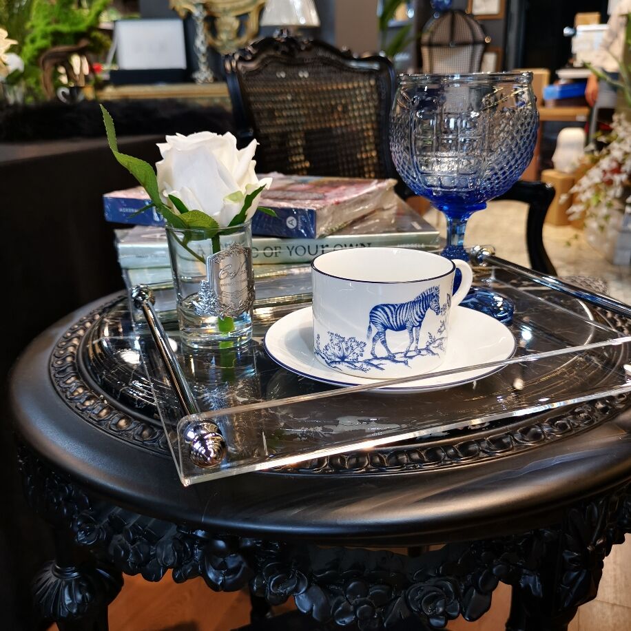 Lotus Design Pirinç Sivri Kulp Tepsi Gümüş