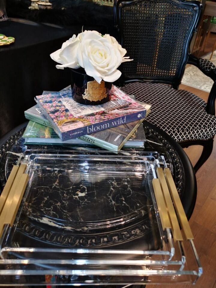 LOTUS DESİGN U KULP 4 KİŞİLİK TEPSİ GOLD 26x30x3