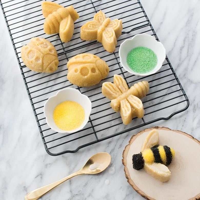 Nordicware Uğur Böceği Kek Kalıbı 53037