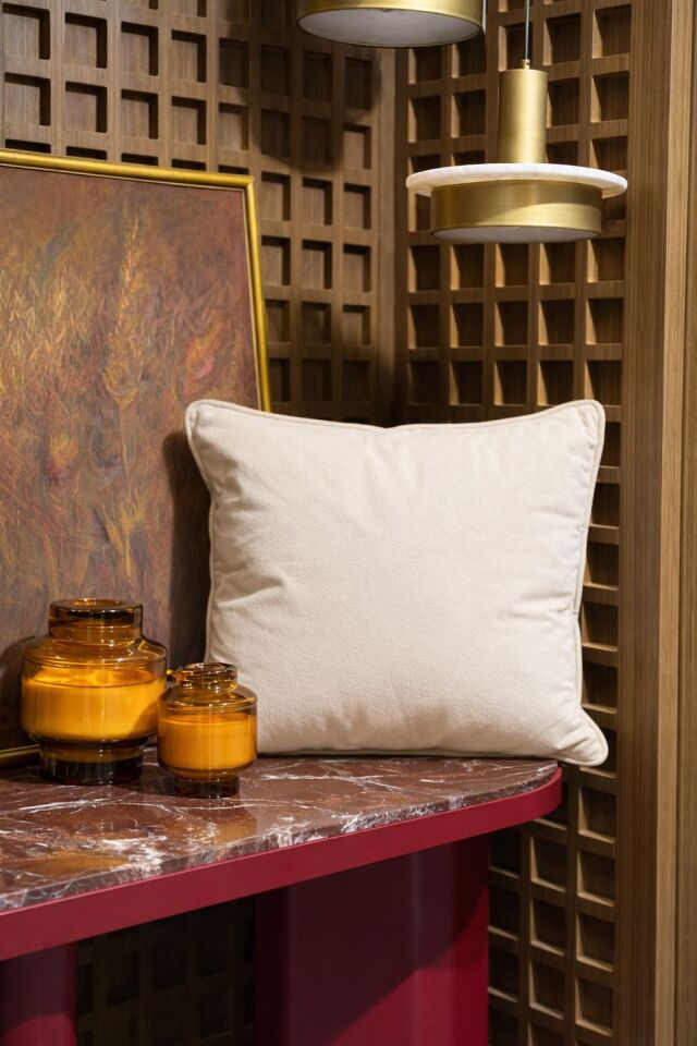 Guseti Düz Kadife Yastık Ekru Rengi