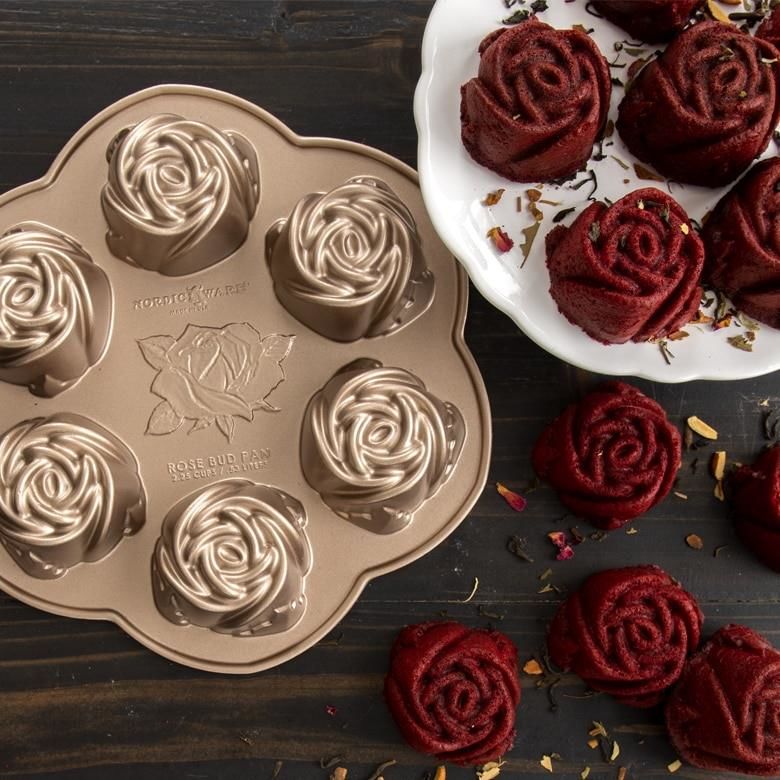 Nordicware 6´lı Mini Gül Kek Kalıbı