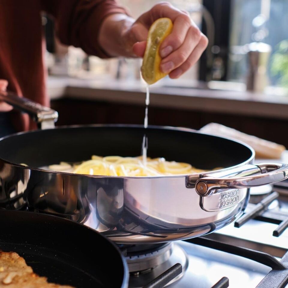 Joseph Joseph Space 3 Katmanlı Paslanmaz Çelik Seramik Kaplama 3 Parça Kızartma Tavası Seti